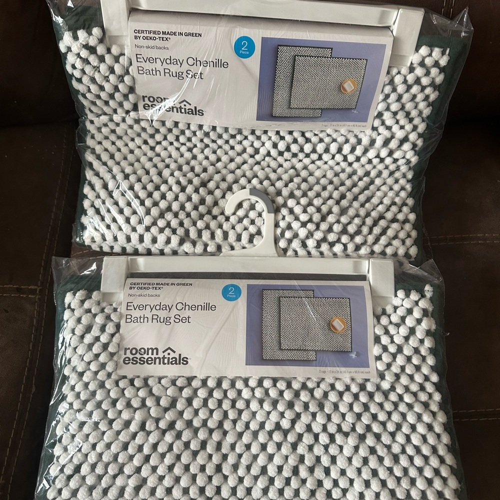 Room Essentials Chenille Bath Rug Set